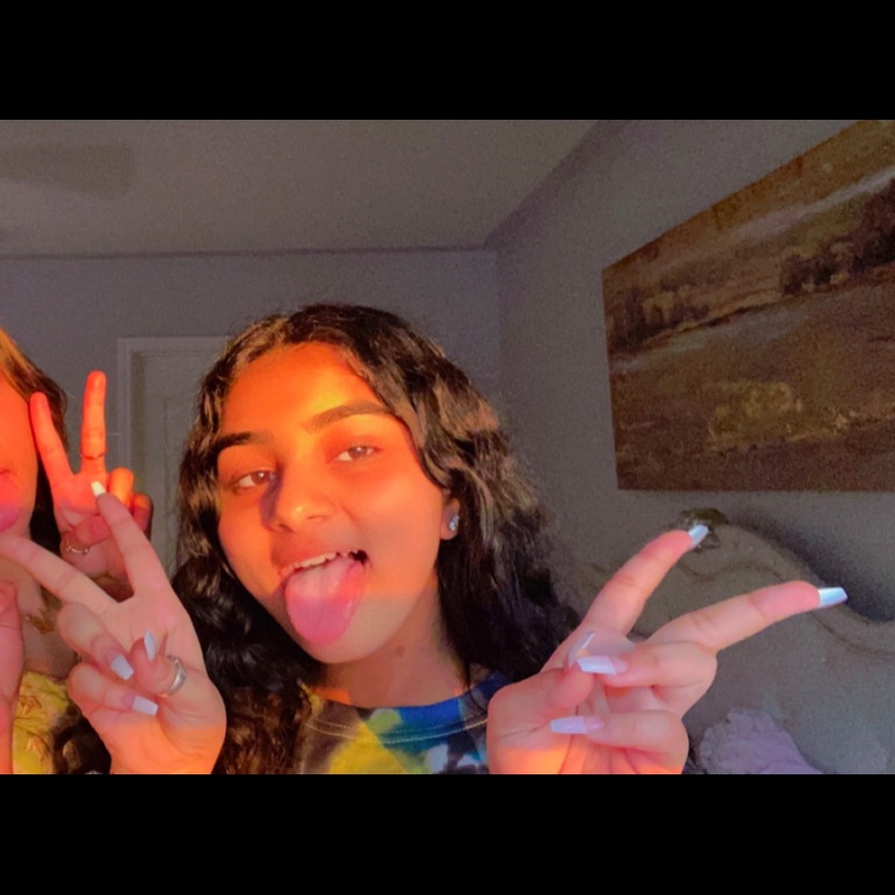 Meet your Posher, Sahar